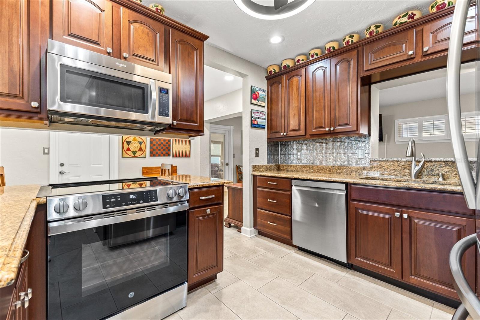 Custom stainless backsplash