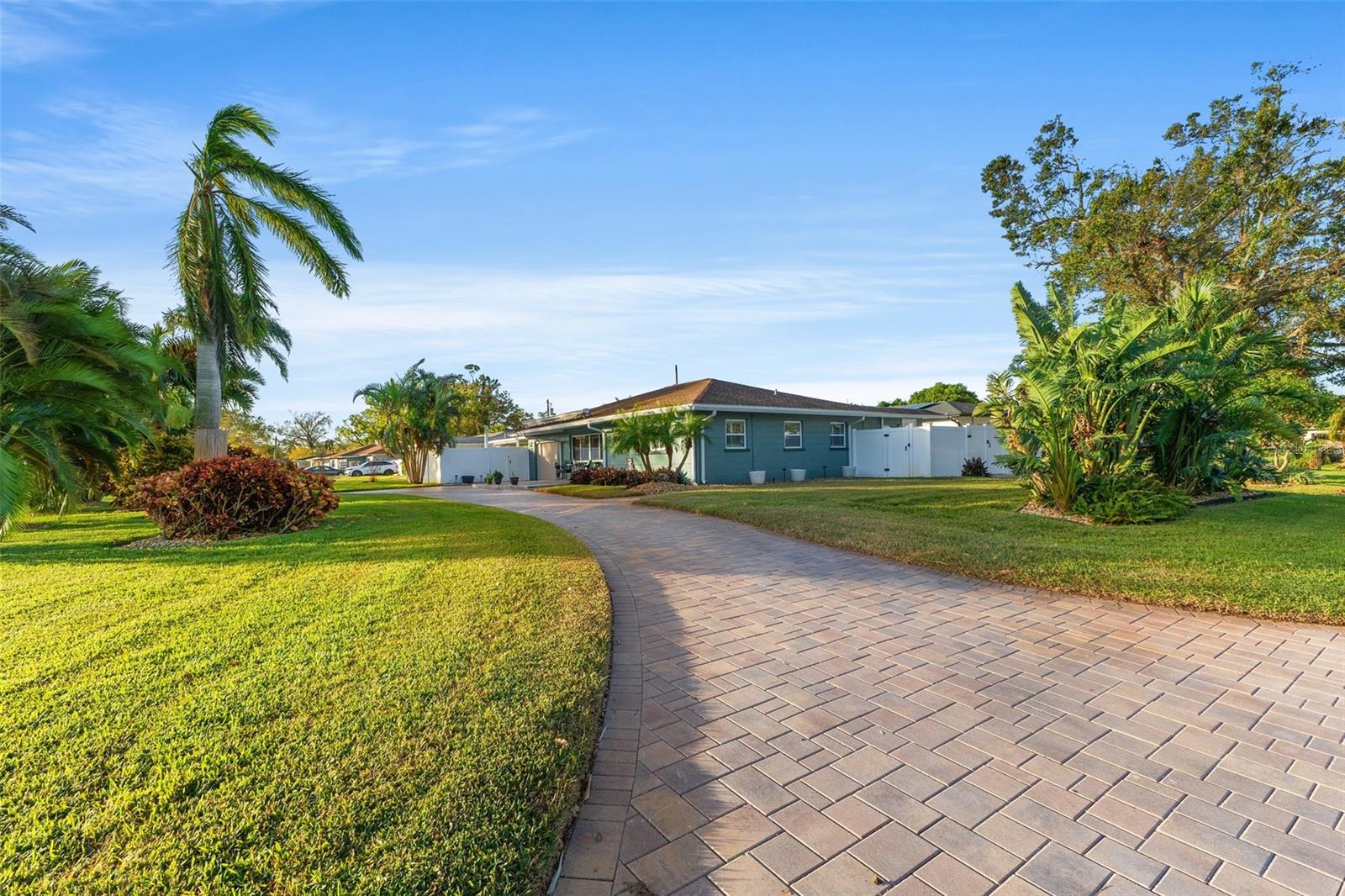 Large circular driveway