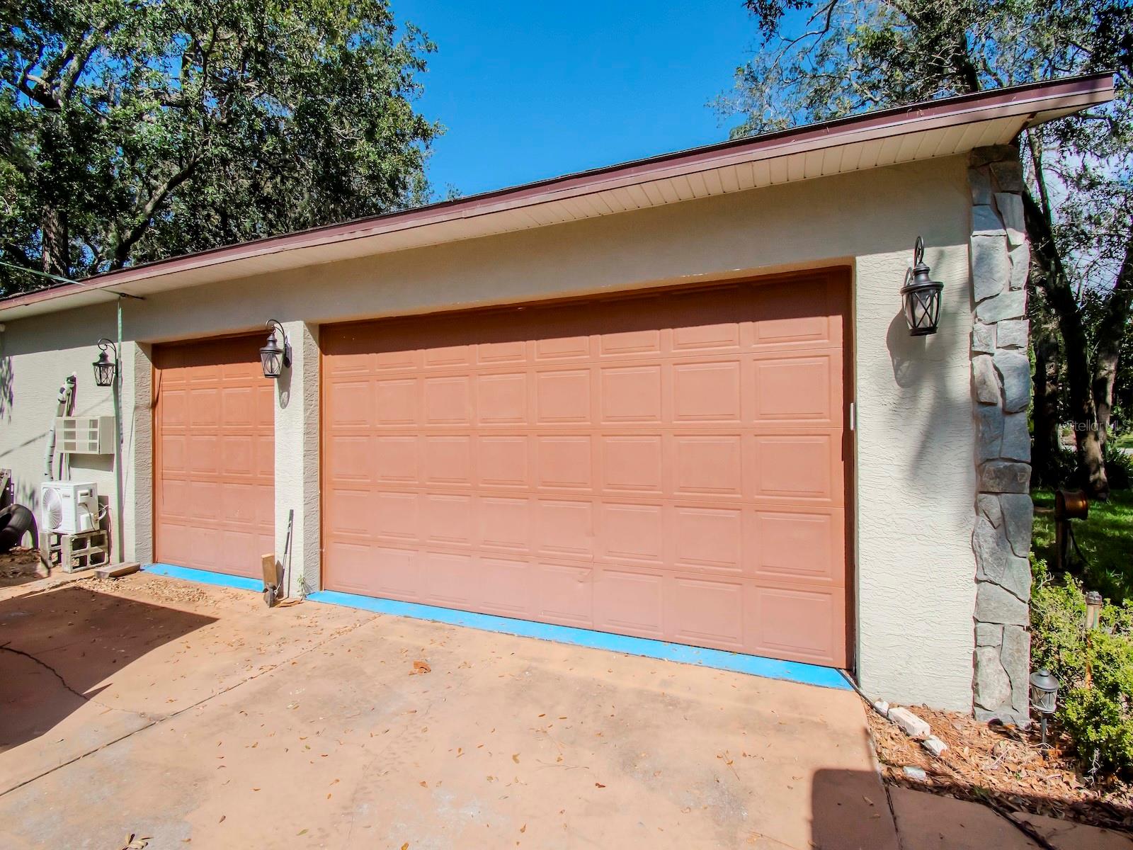 Detached 3+ garage with workshop - over 1800 Sq. feet