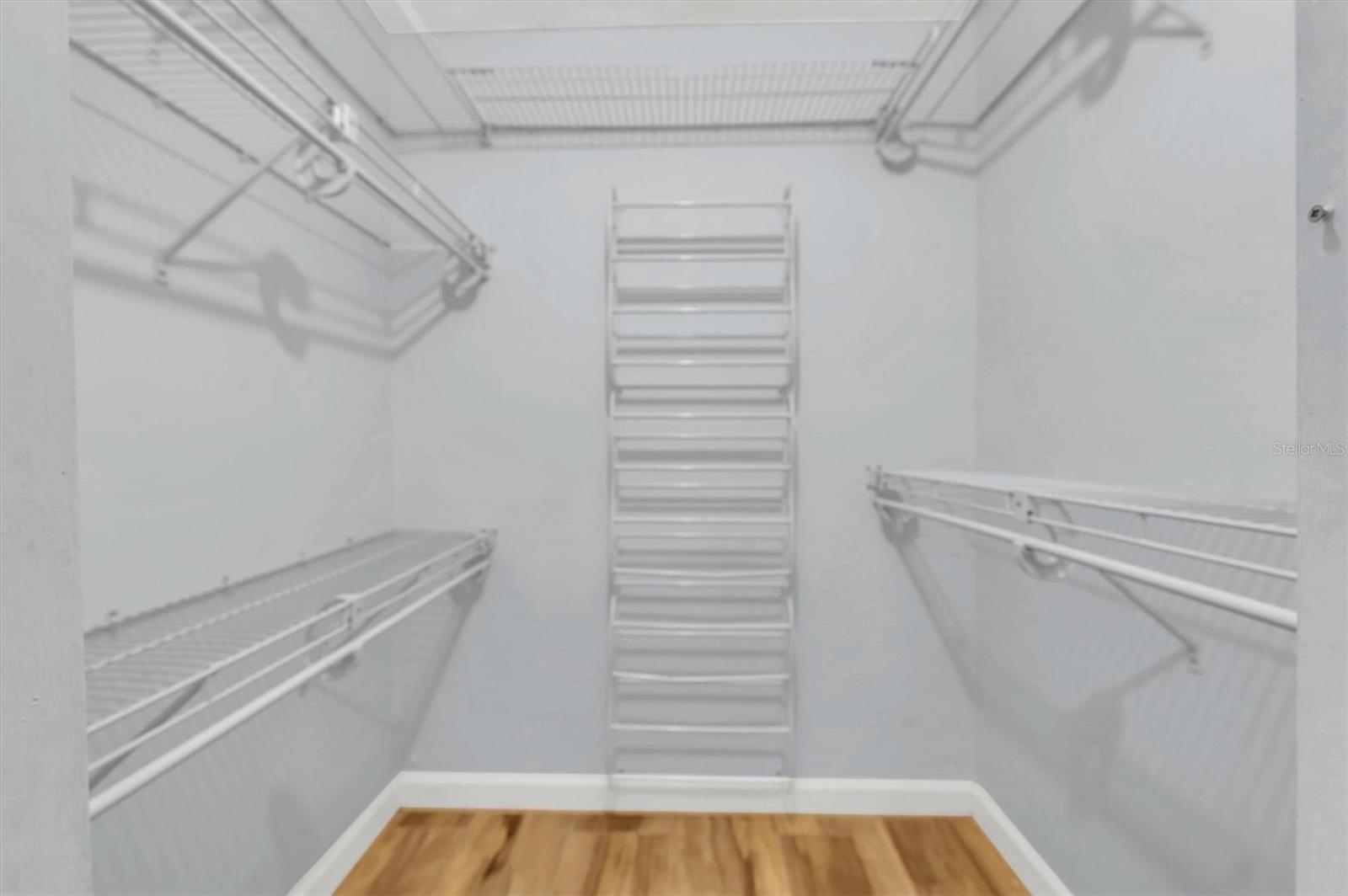 Walk-in Closet