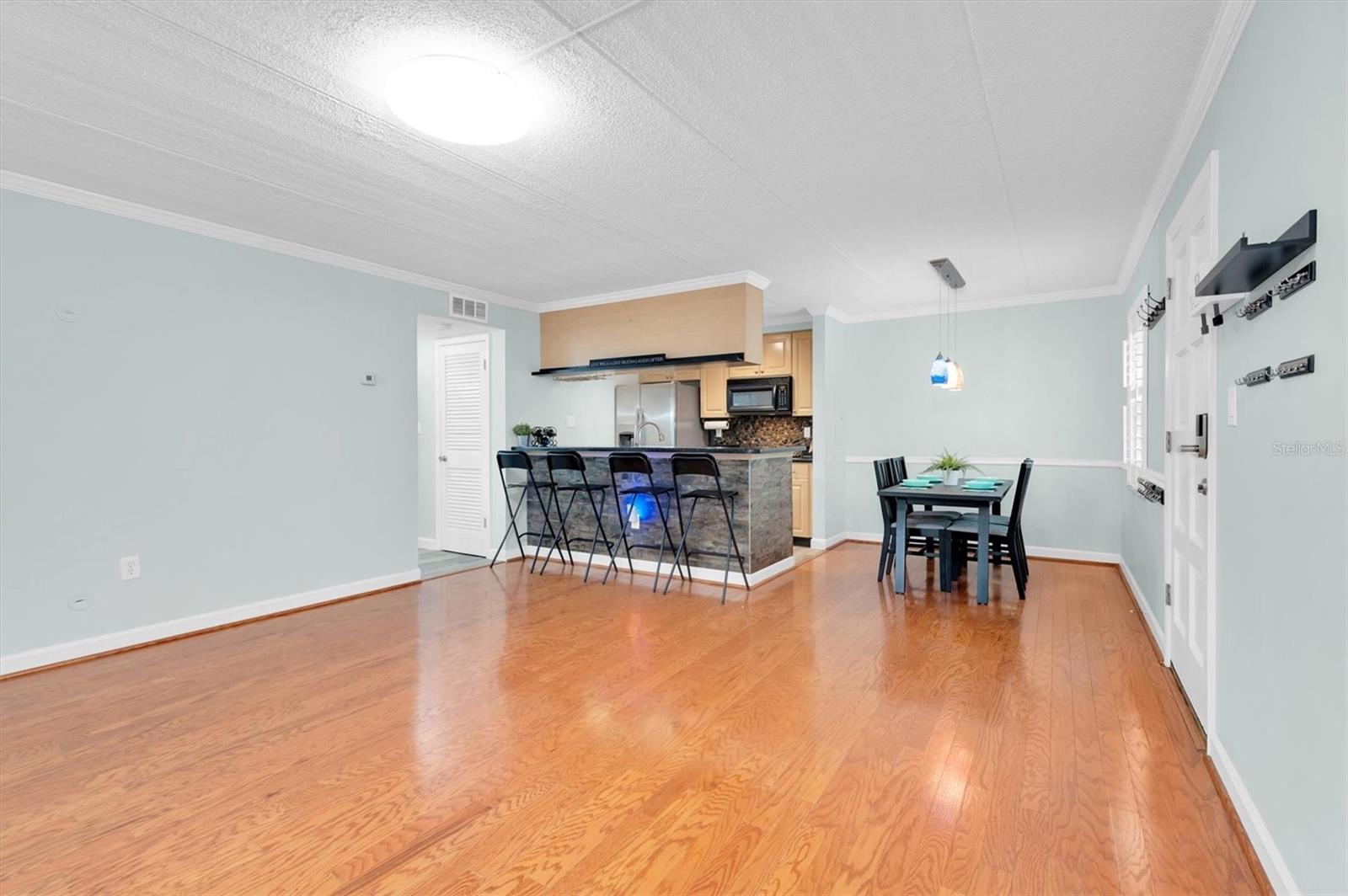 Oak Floors in Livingroom