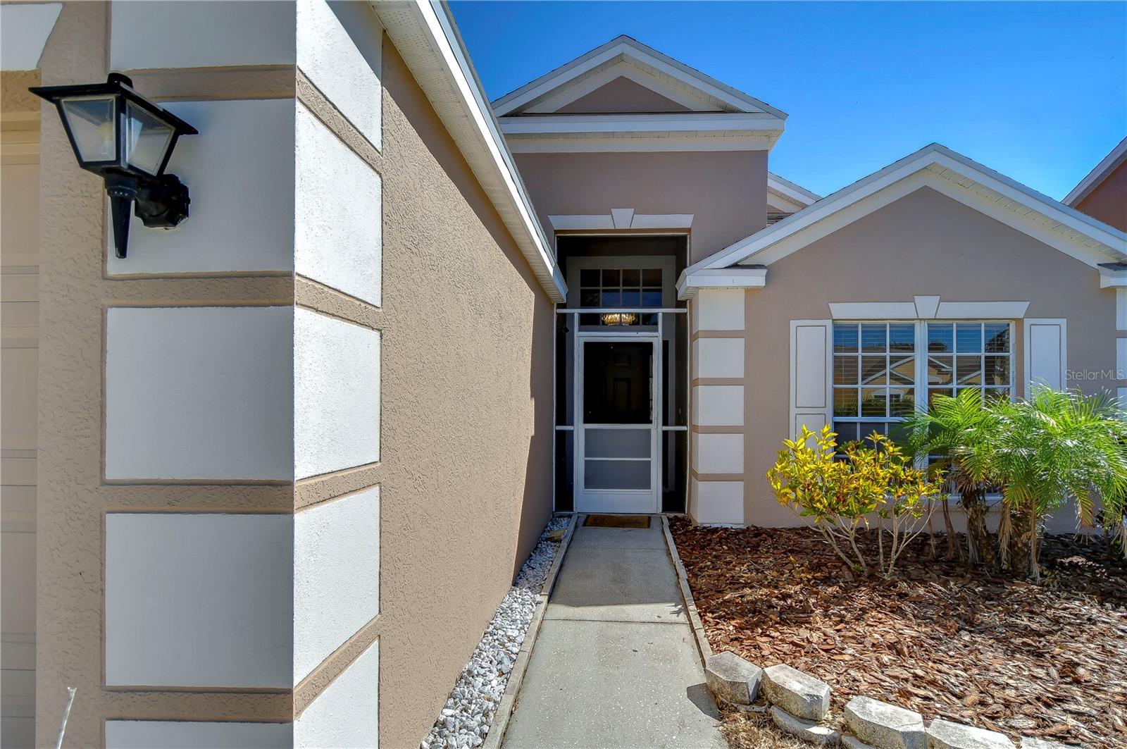 Front entrance with screen door!