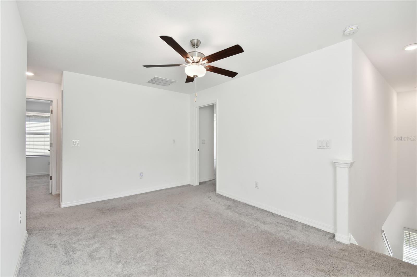 LOFT AREA/2ND LIVING ROOM AREA