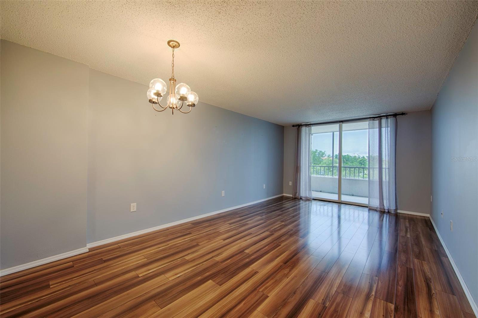 Laminate flooring in Living room