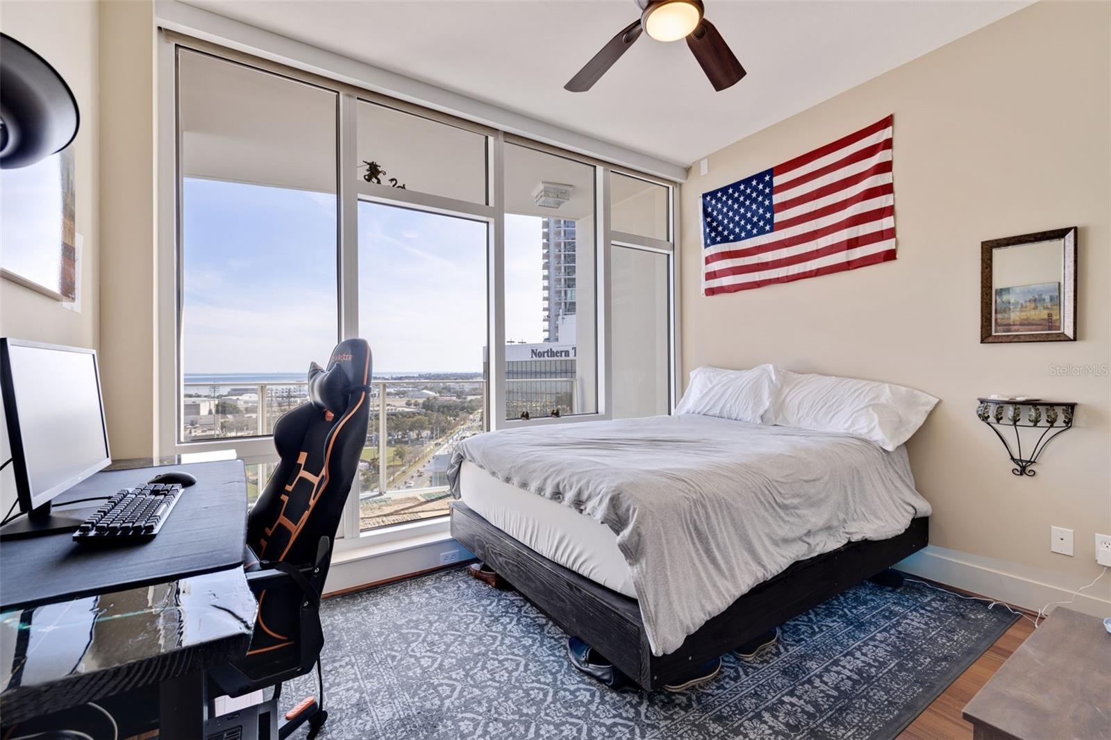 Guest Bedroom - Downstairs