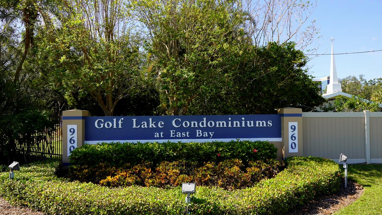 Golf Lake