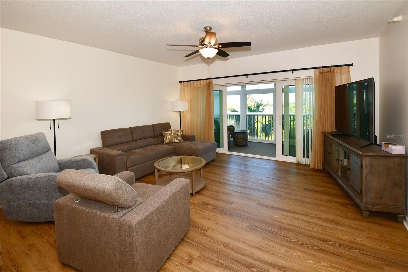 Large, comfortable Living Room.