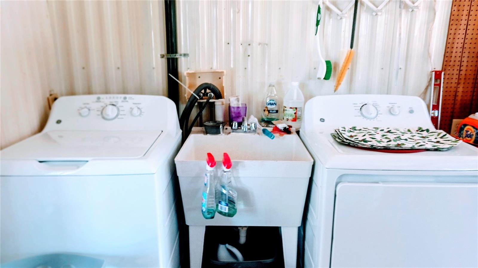 Almost new washer and dryer included, and located in the workshop.