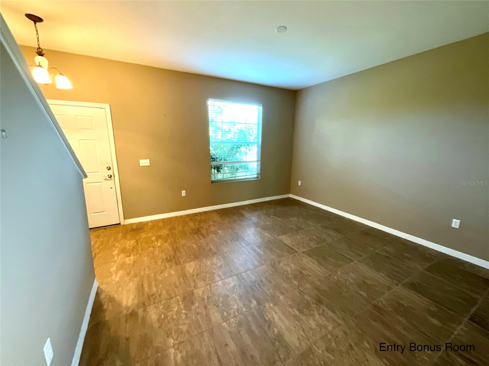 Entry Bonus room