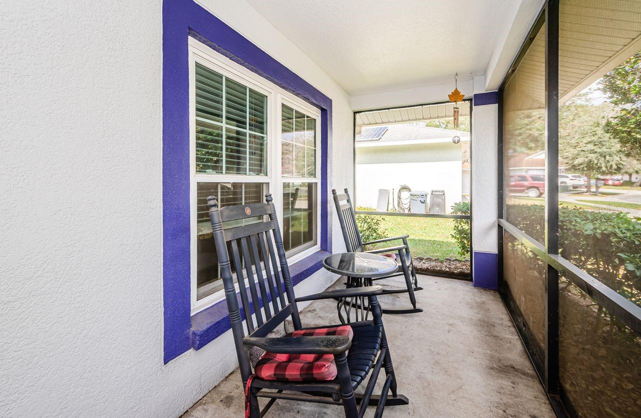 Great guests on your screened-in front porch