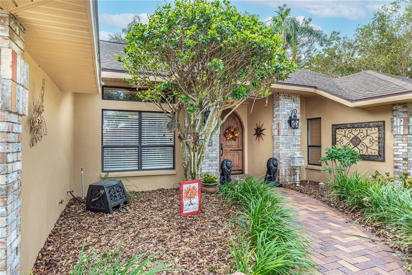 Welcoming curb appeal.