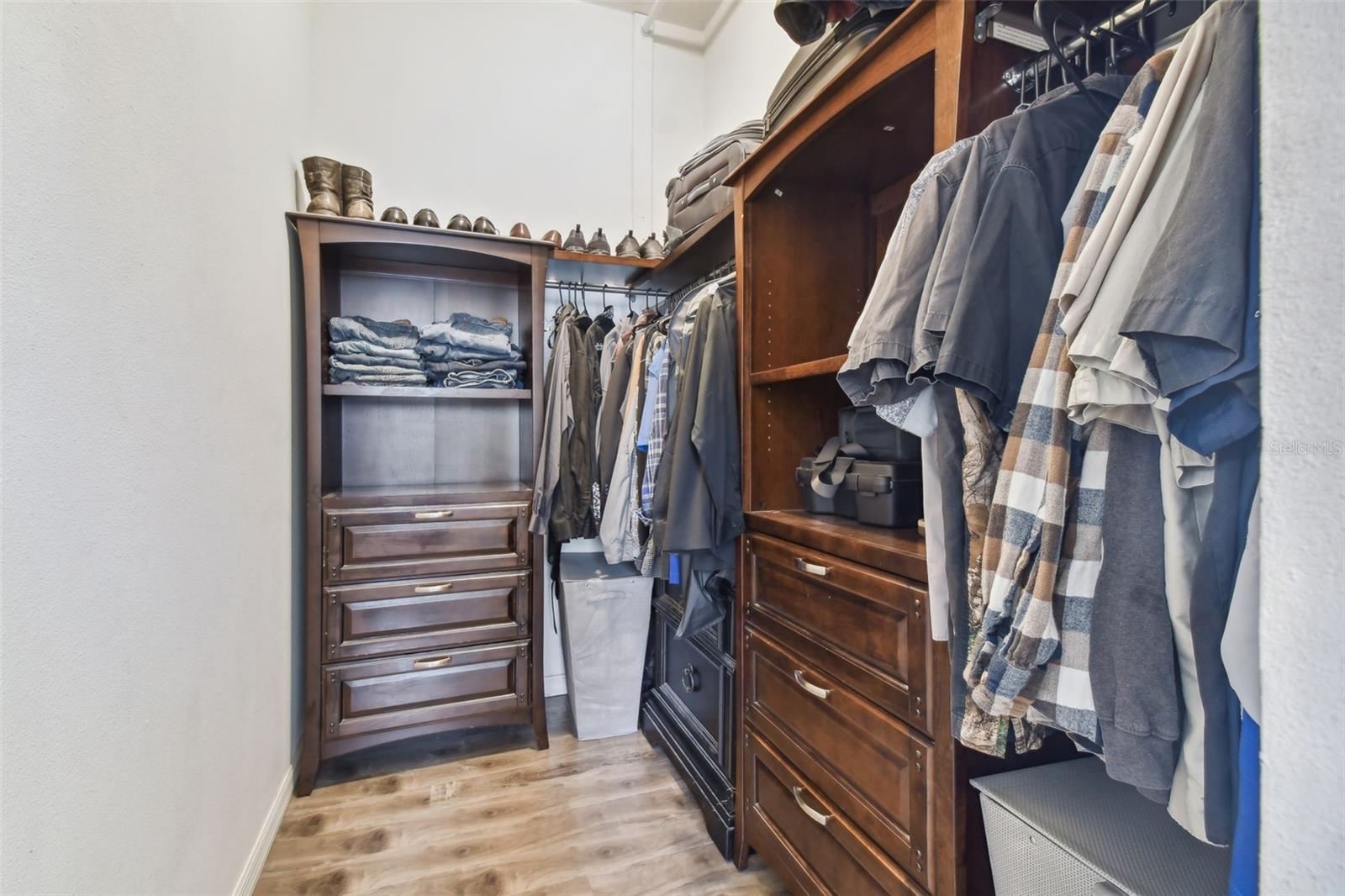 Walk-in closet