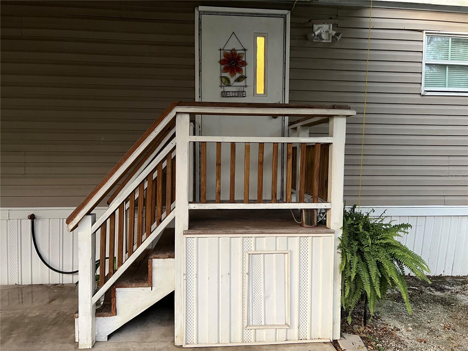 Carport, right side entry.