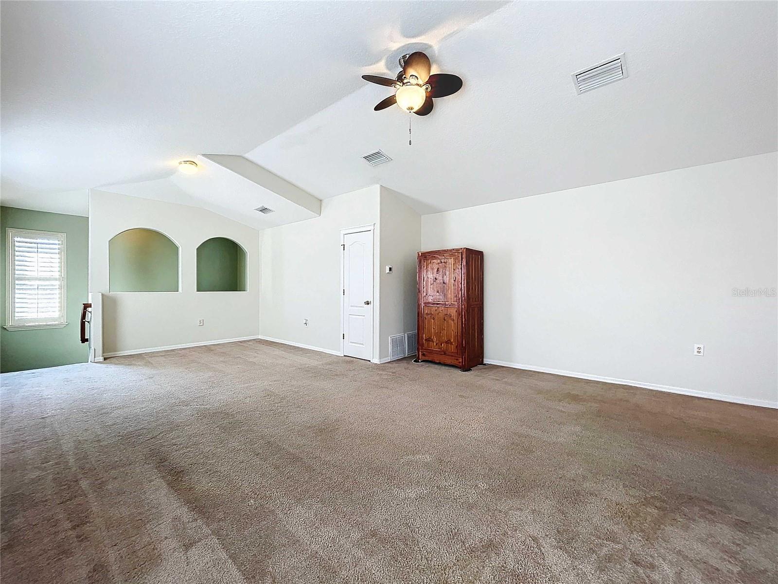 Upstairs bonus room with new paint