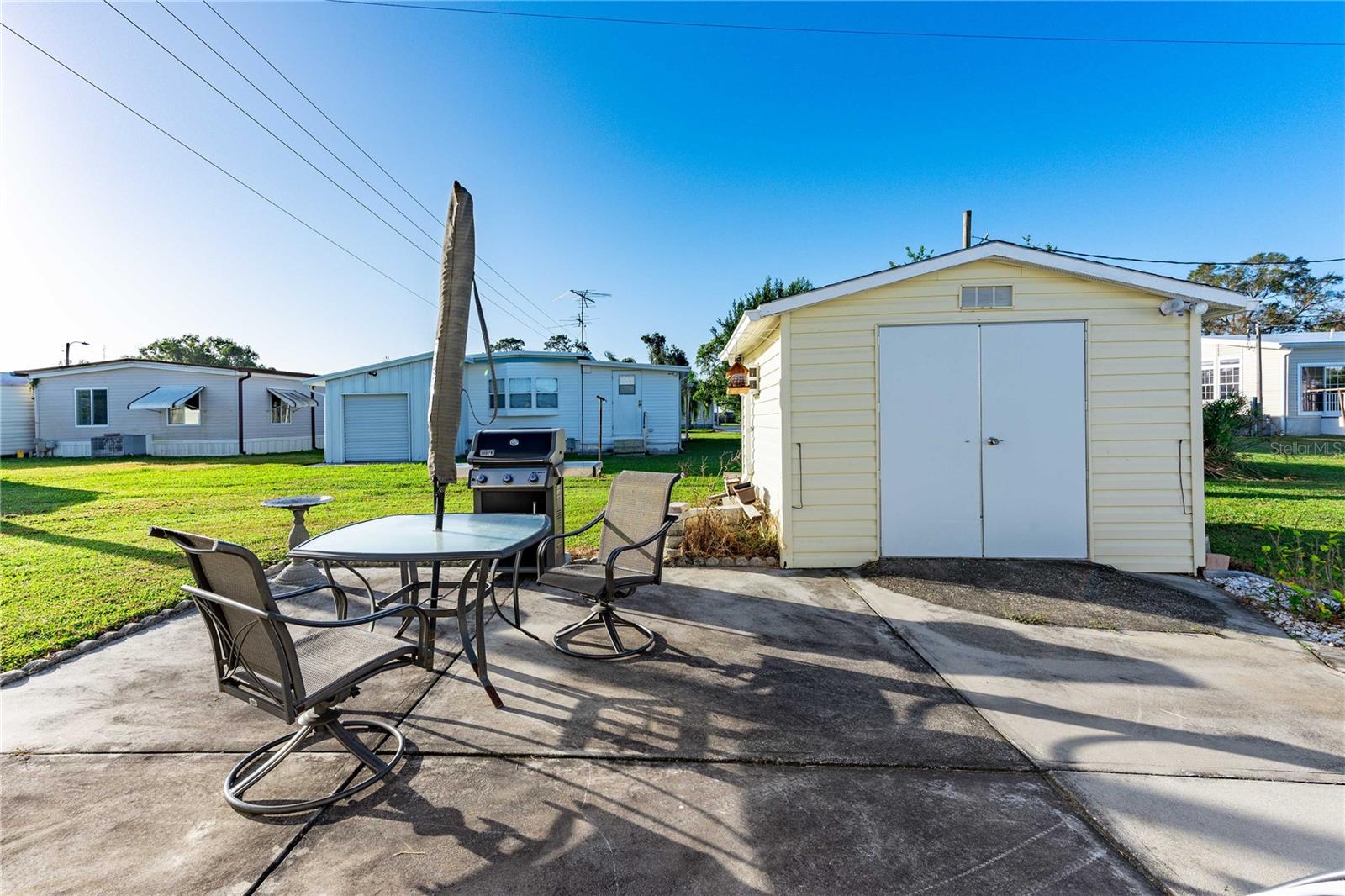 Entry from carport into Florida/bonus room.