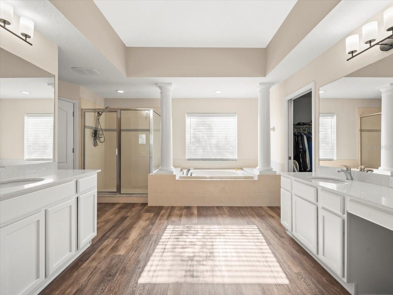 Dual vanities and garden tub