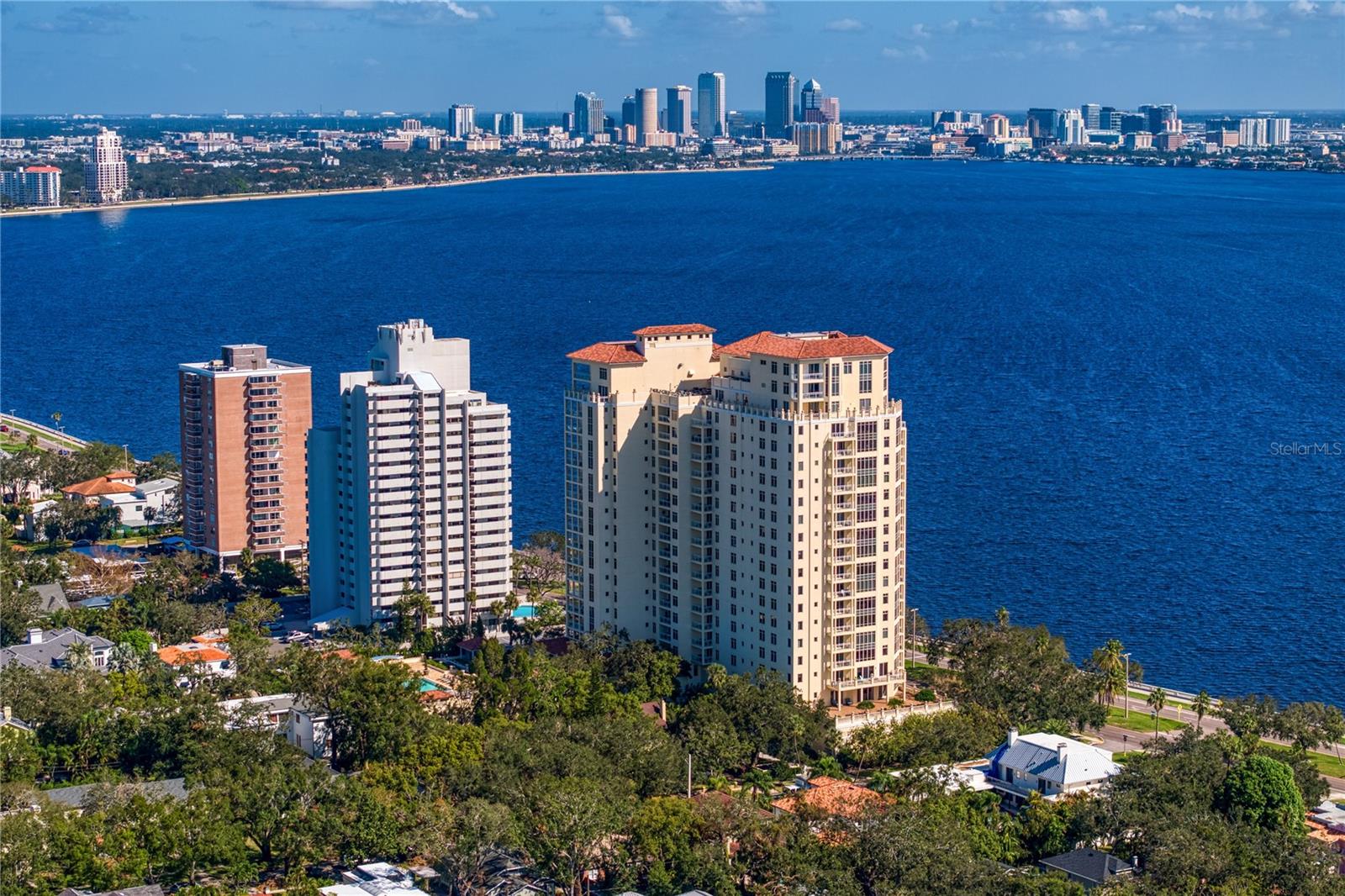 Capturing Tampa Bay and Tampa skyline city view