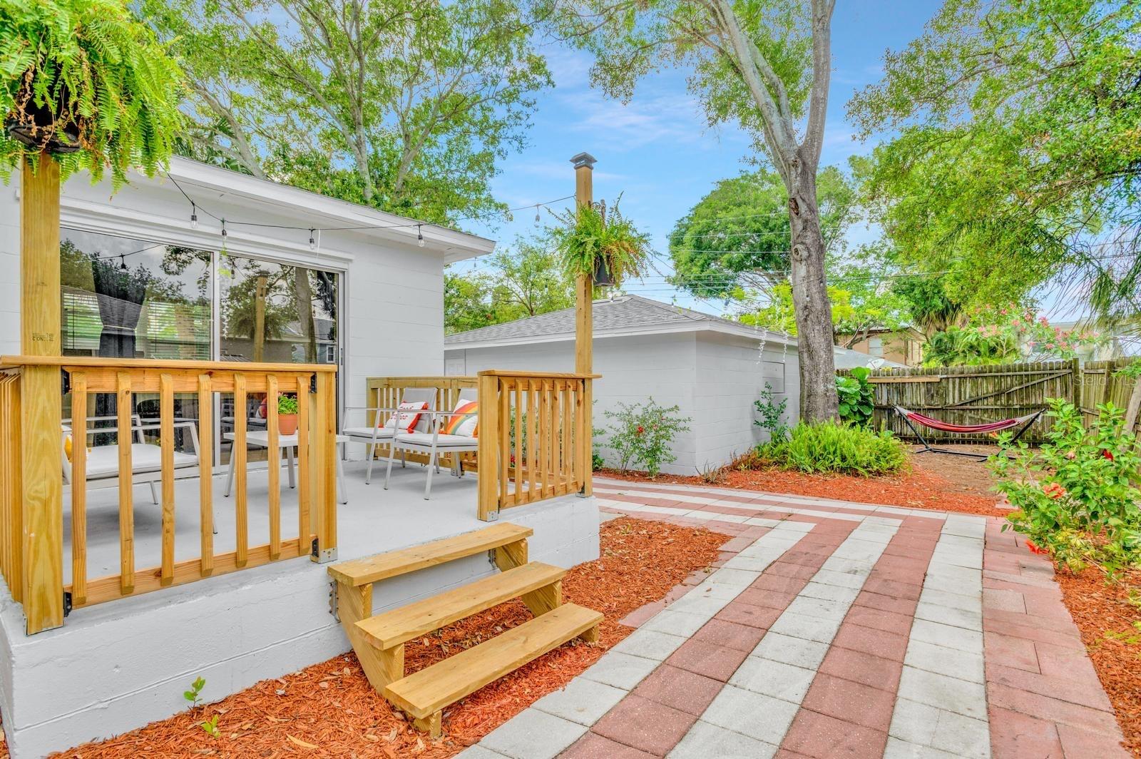 Furnished Deck/Patio