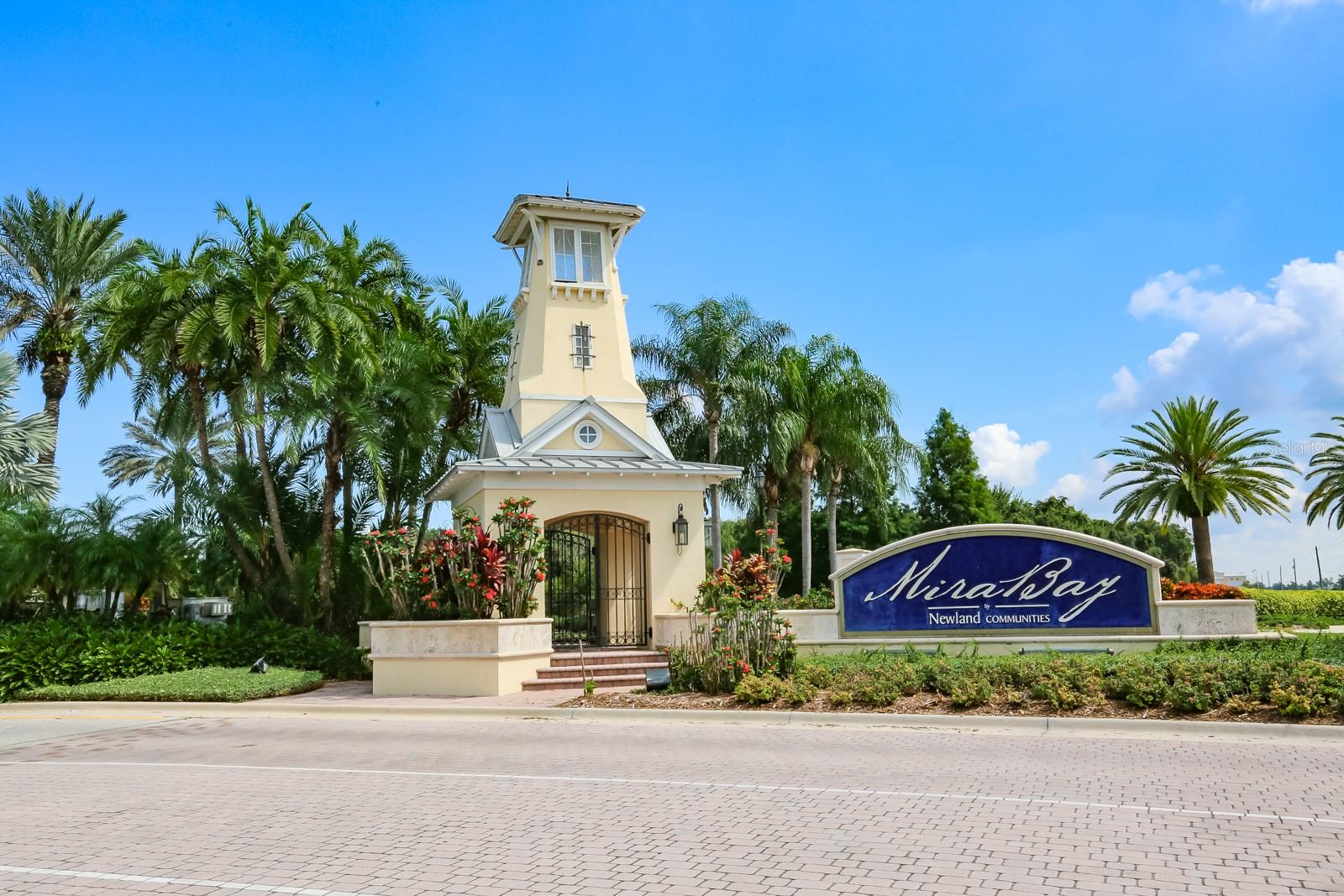 Mirabay Entrance