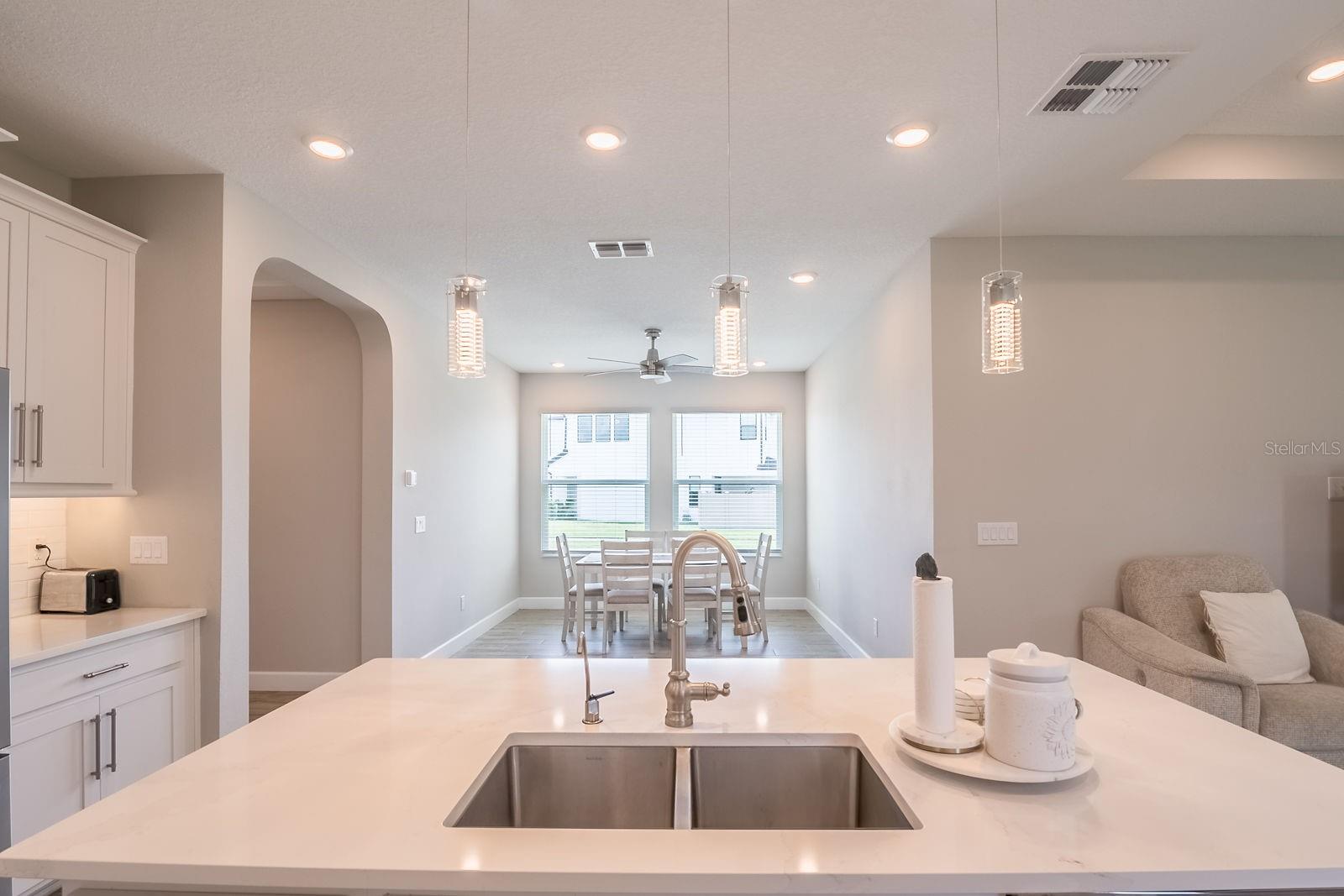 Stainless steel sink.