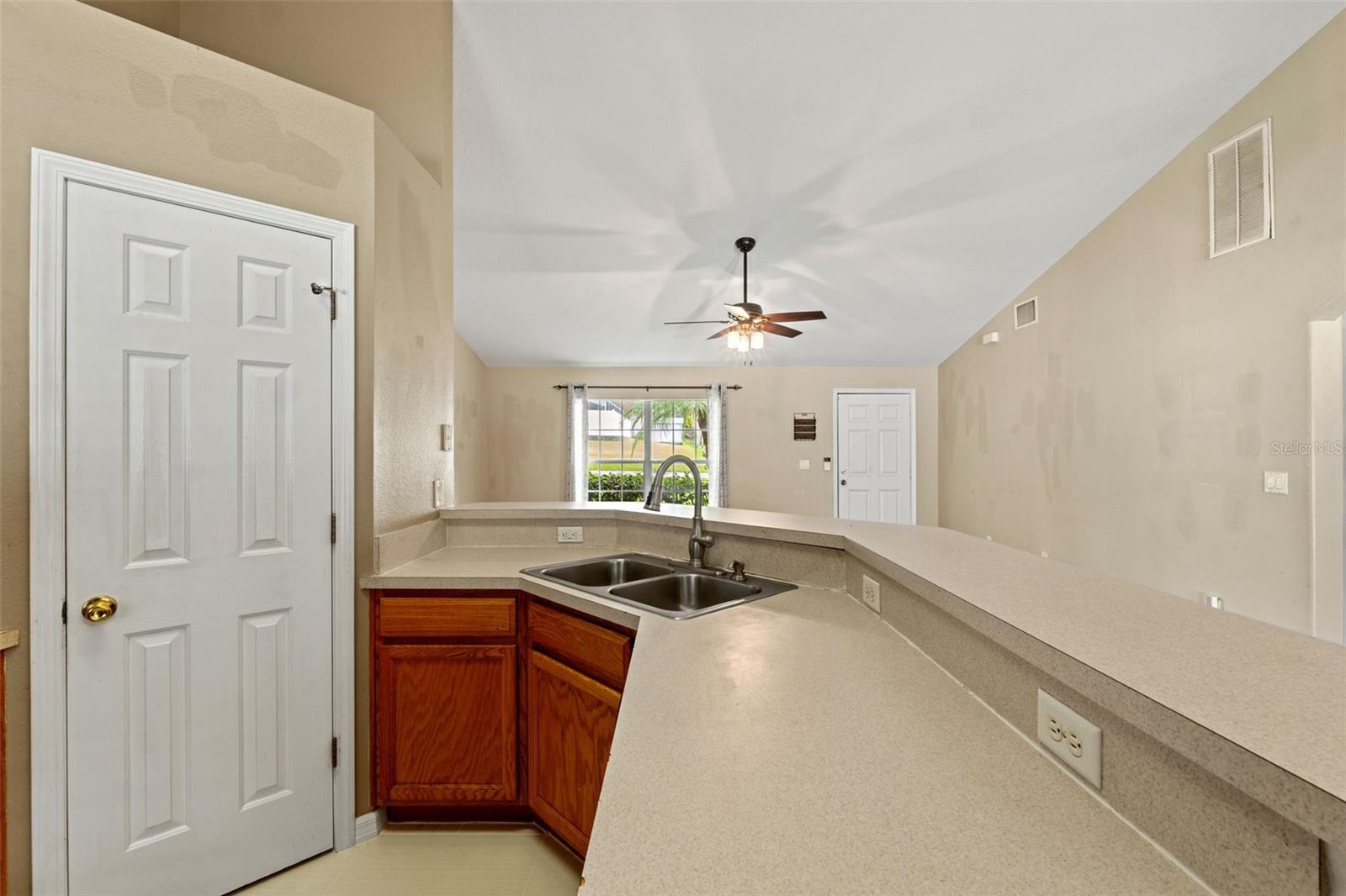 Open and airy kitchen