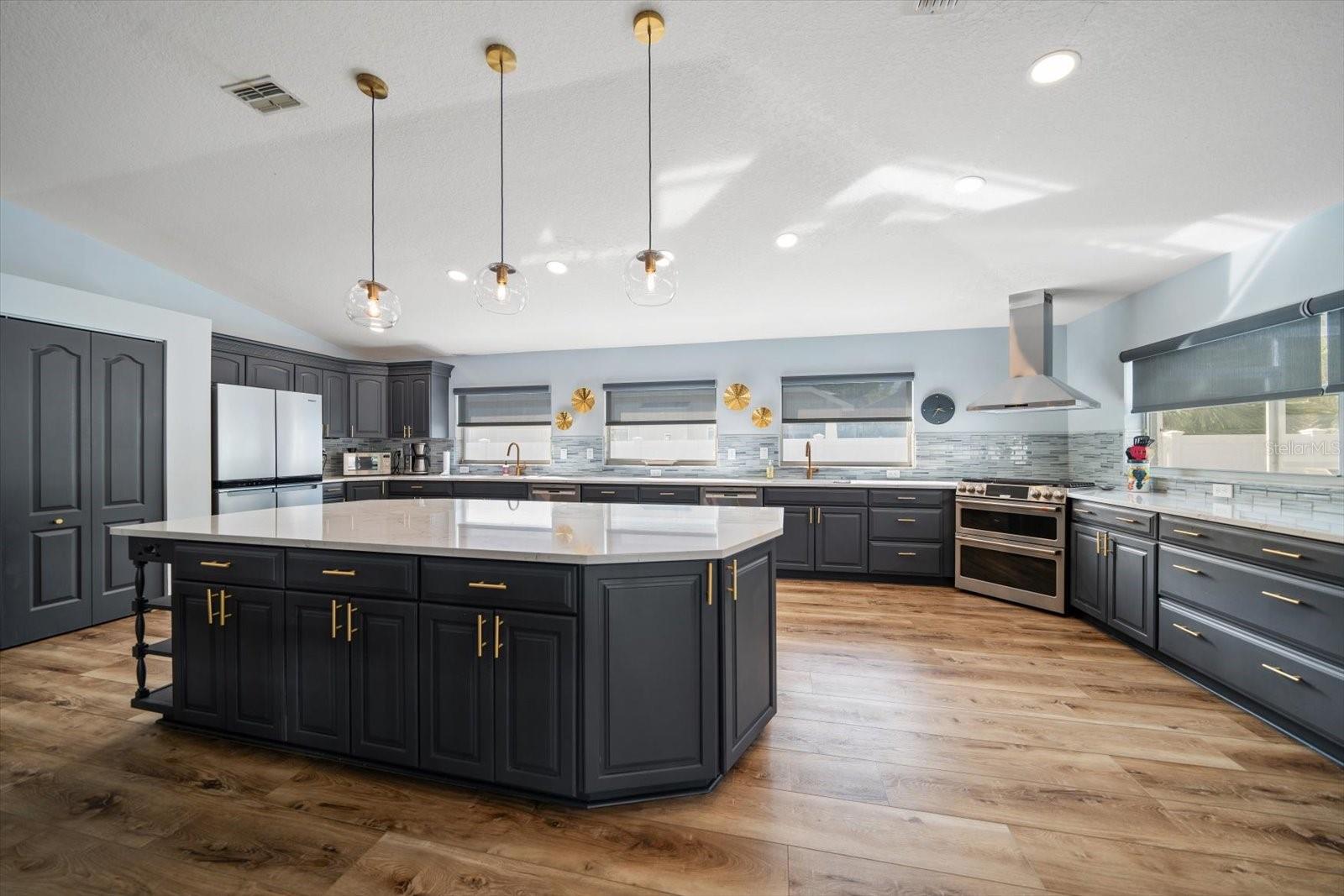 Ample dining in kitchen