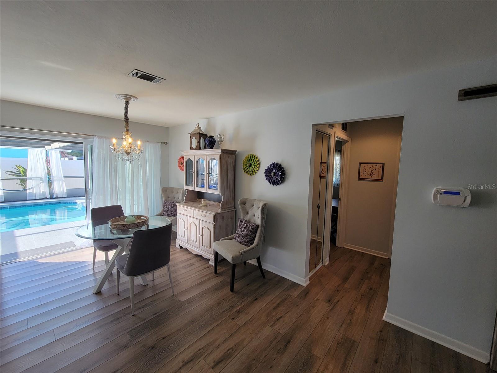 Dining area to pool