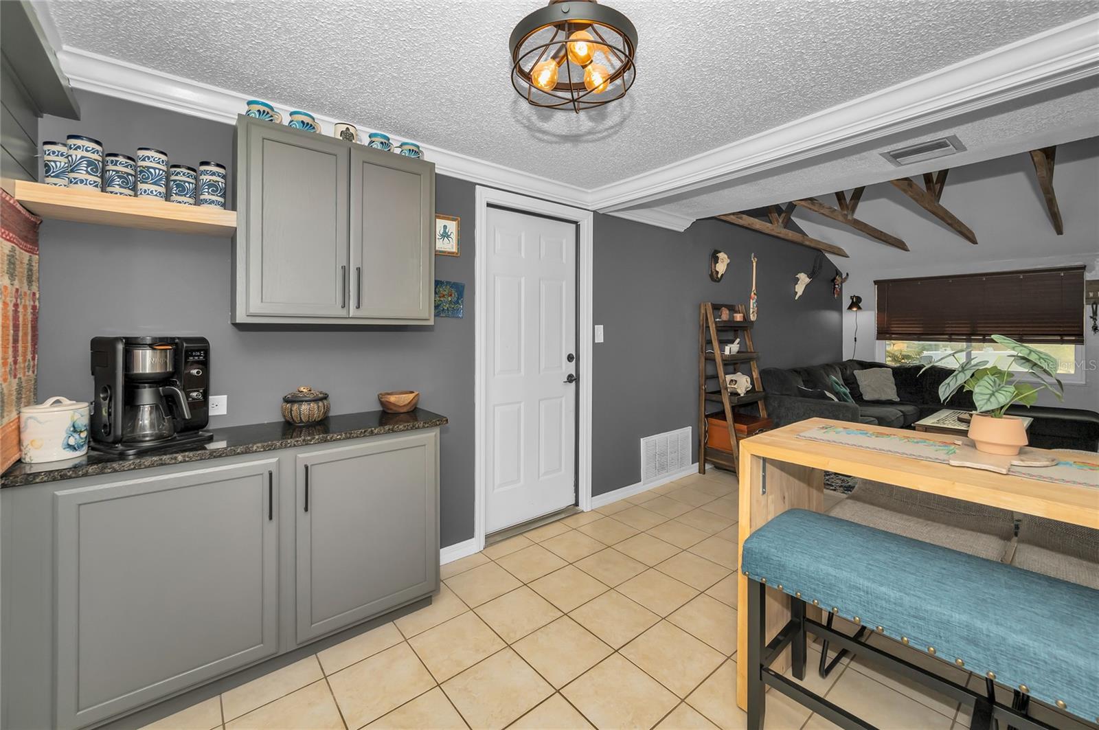 Kitchen Dining Area with Coffee or Wine Bar