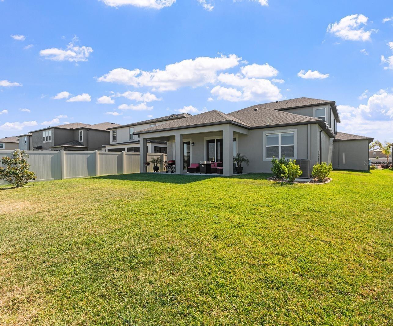 SPACIOUS BACKYARD!