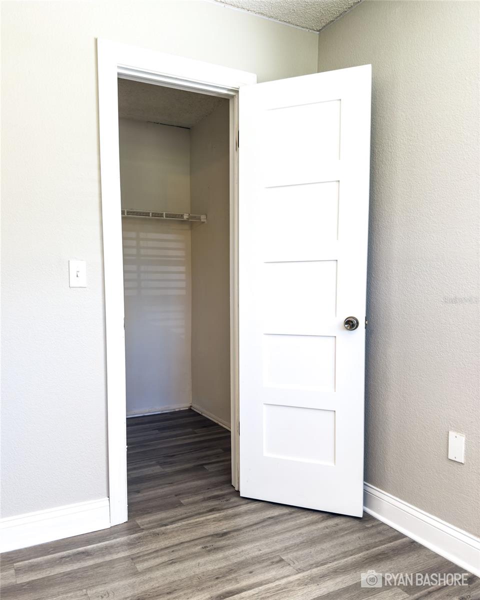 walk in closet