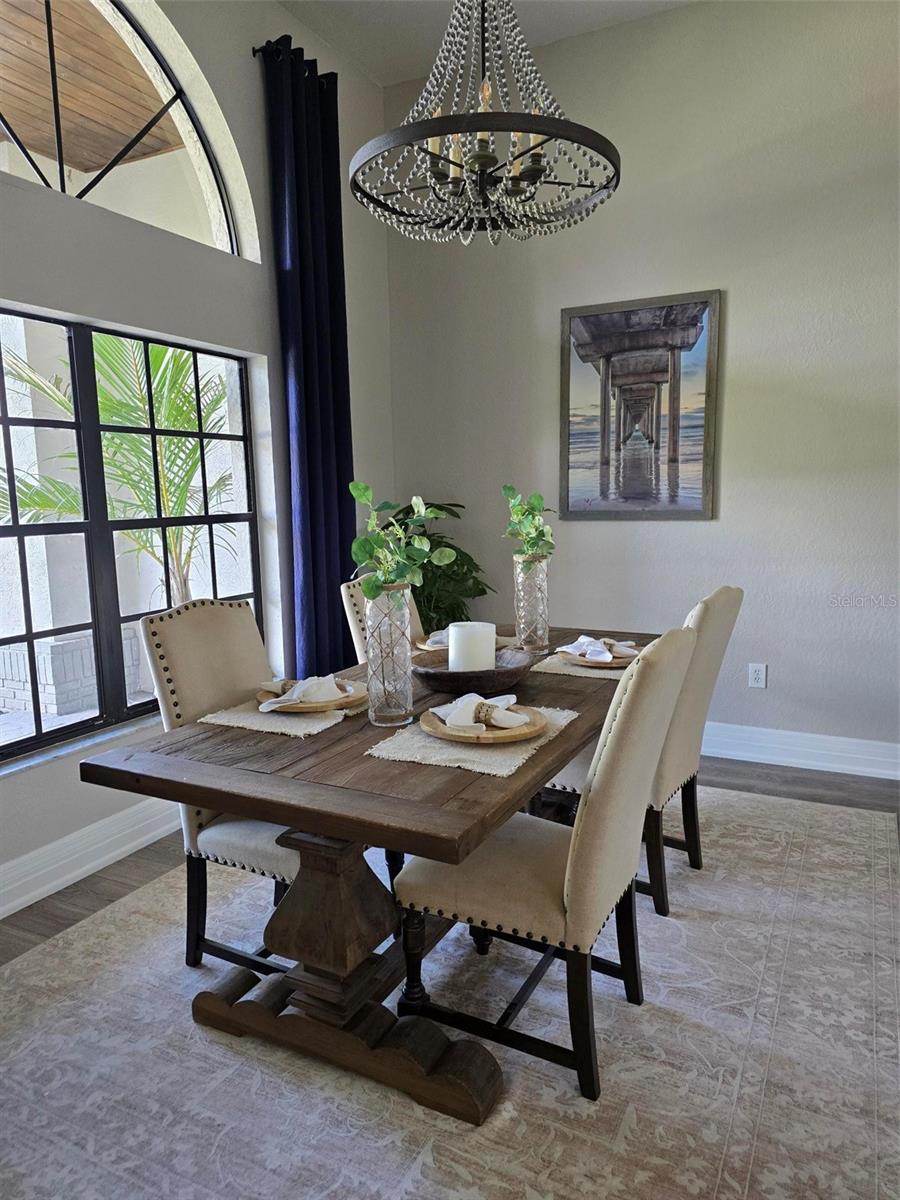 Dining room directly open to kitchen