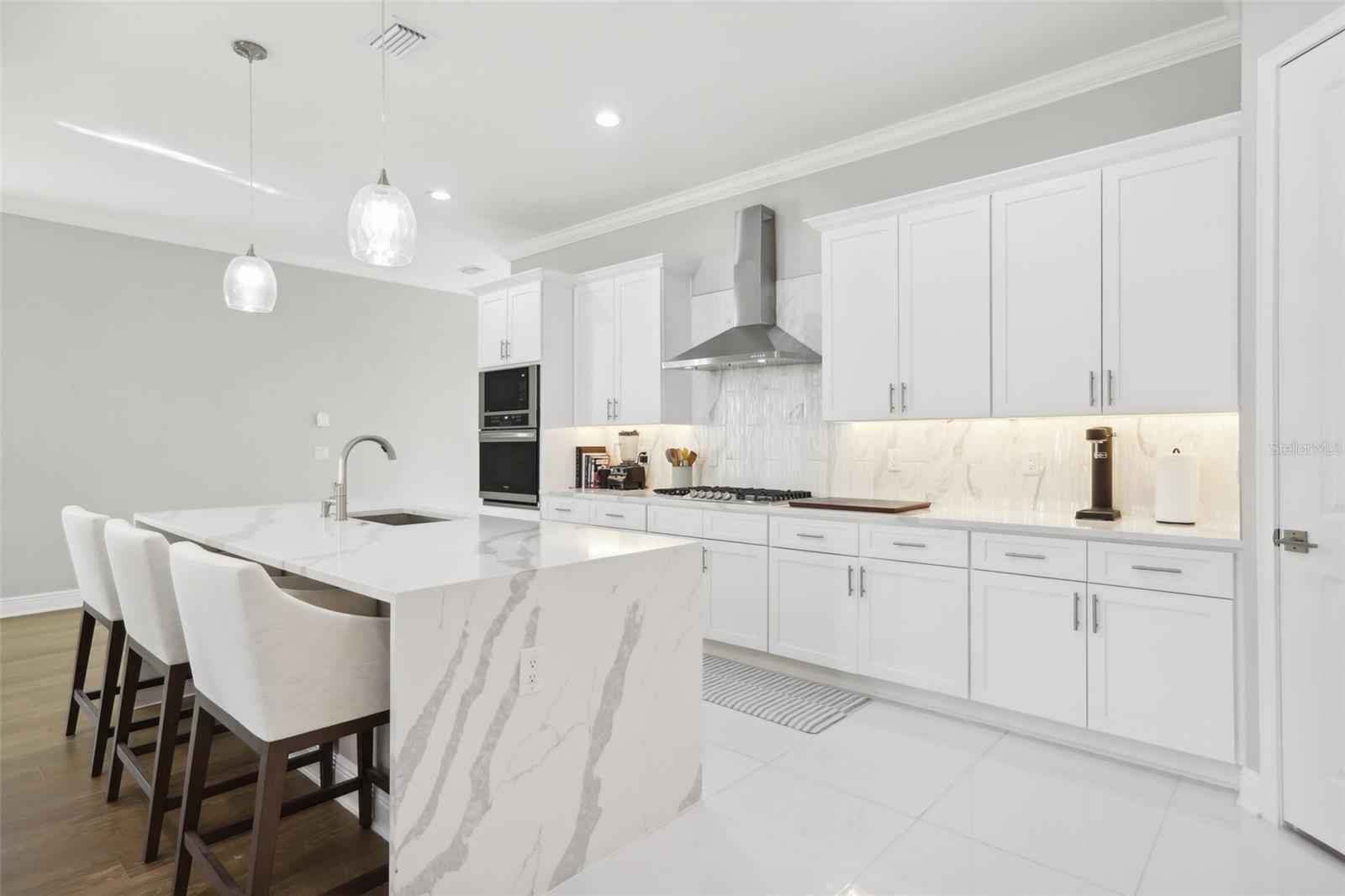 Kitchen with quartz counters