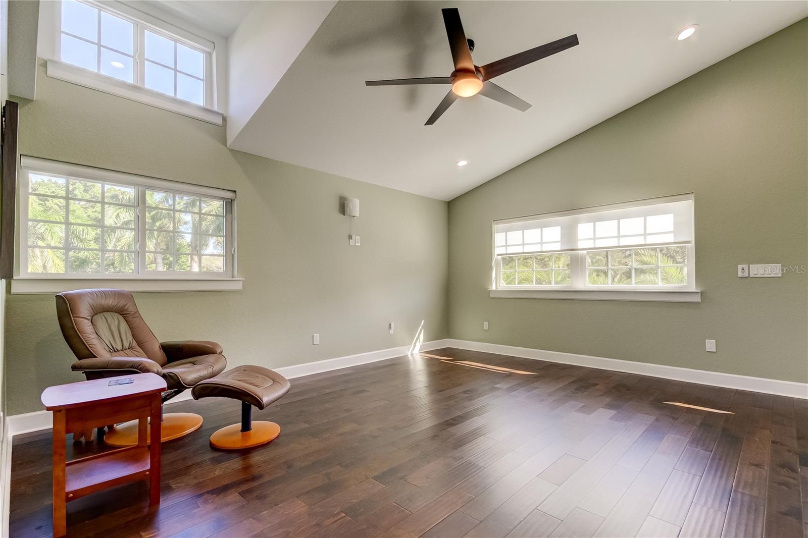 Bonus room, upstairs