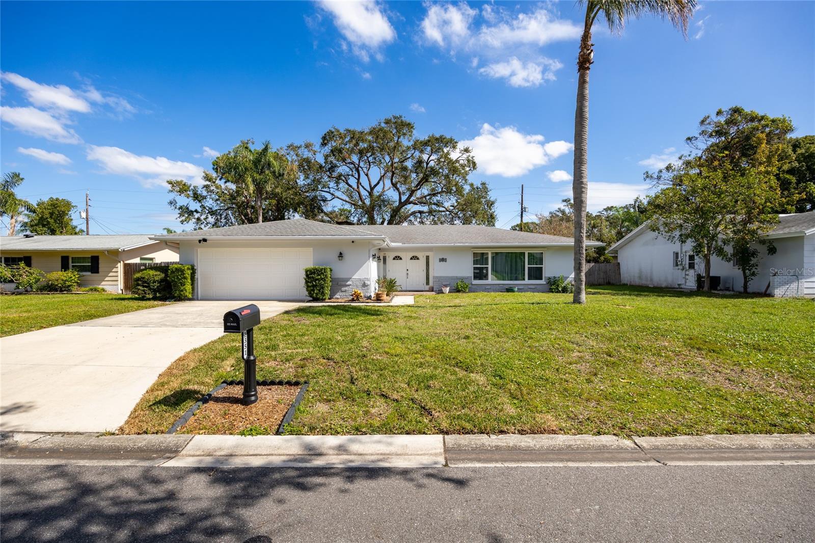 Presenting 2351 Mangrum Dr in Fairway Estates Dunedin FL!