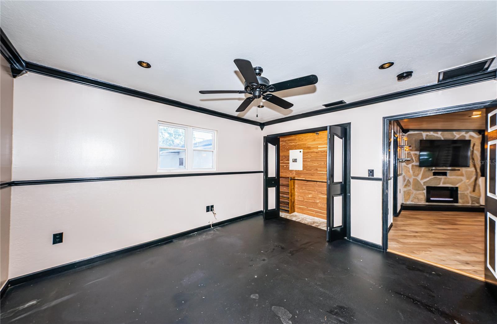 Master Bedroom | All Cedar Closet w/ Wall Safe