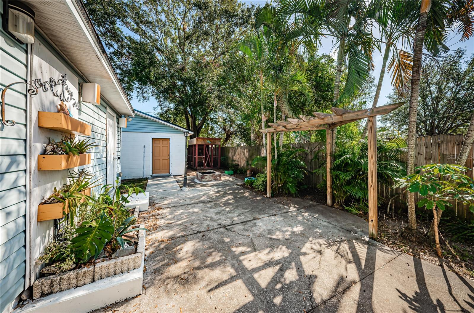 Backyard | Pergola | Chicken coop | Garage