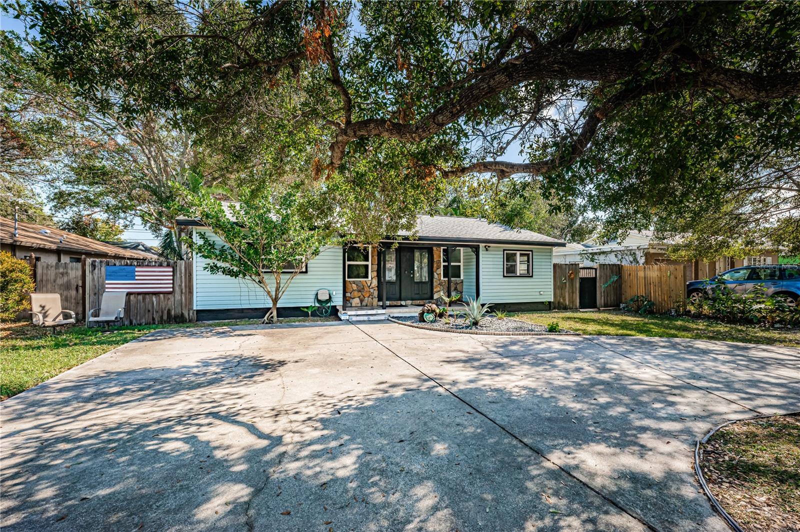 Home Front | Circular Driveway