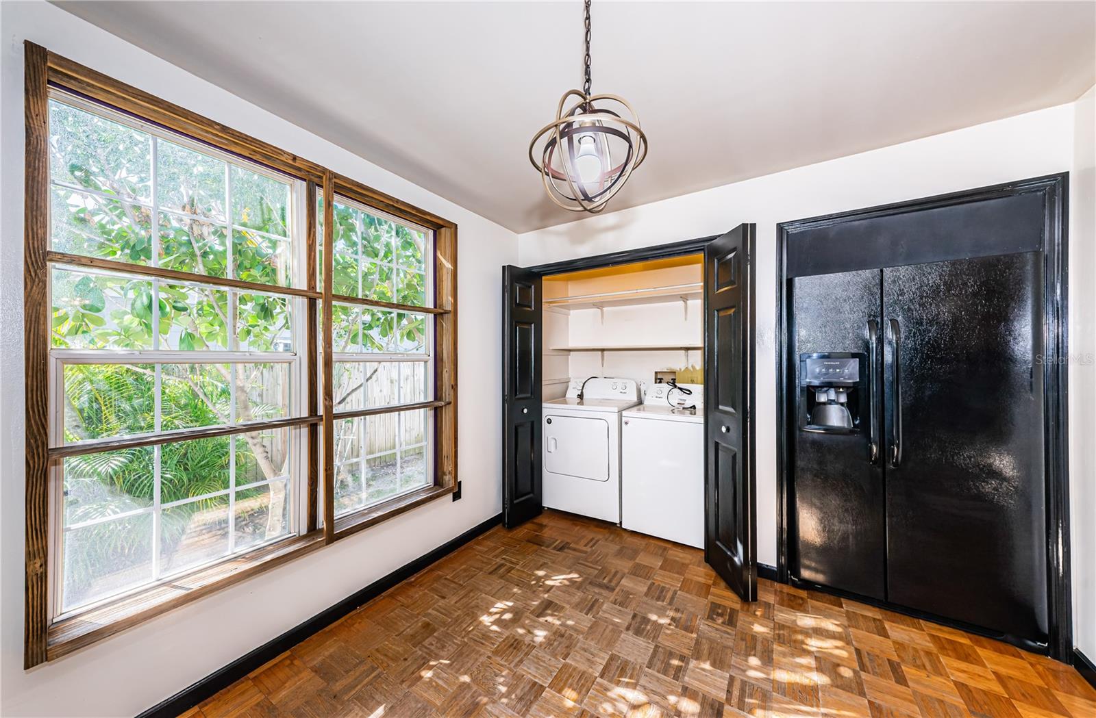 Dining Room | Eat-in Kitchen | Laundry Hook-Up