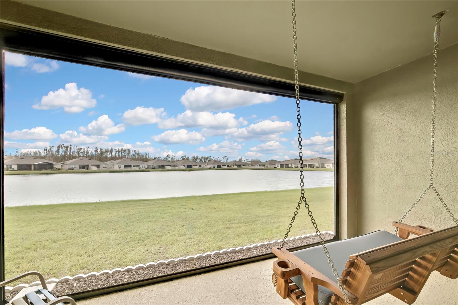 Retractable Lanai Screen Down