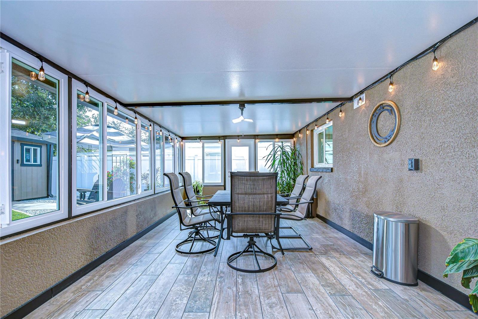 Wonderful sunroom!