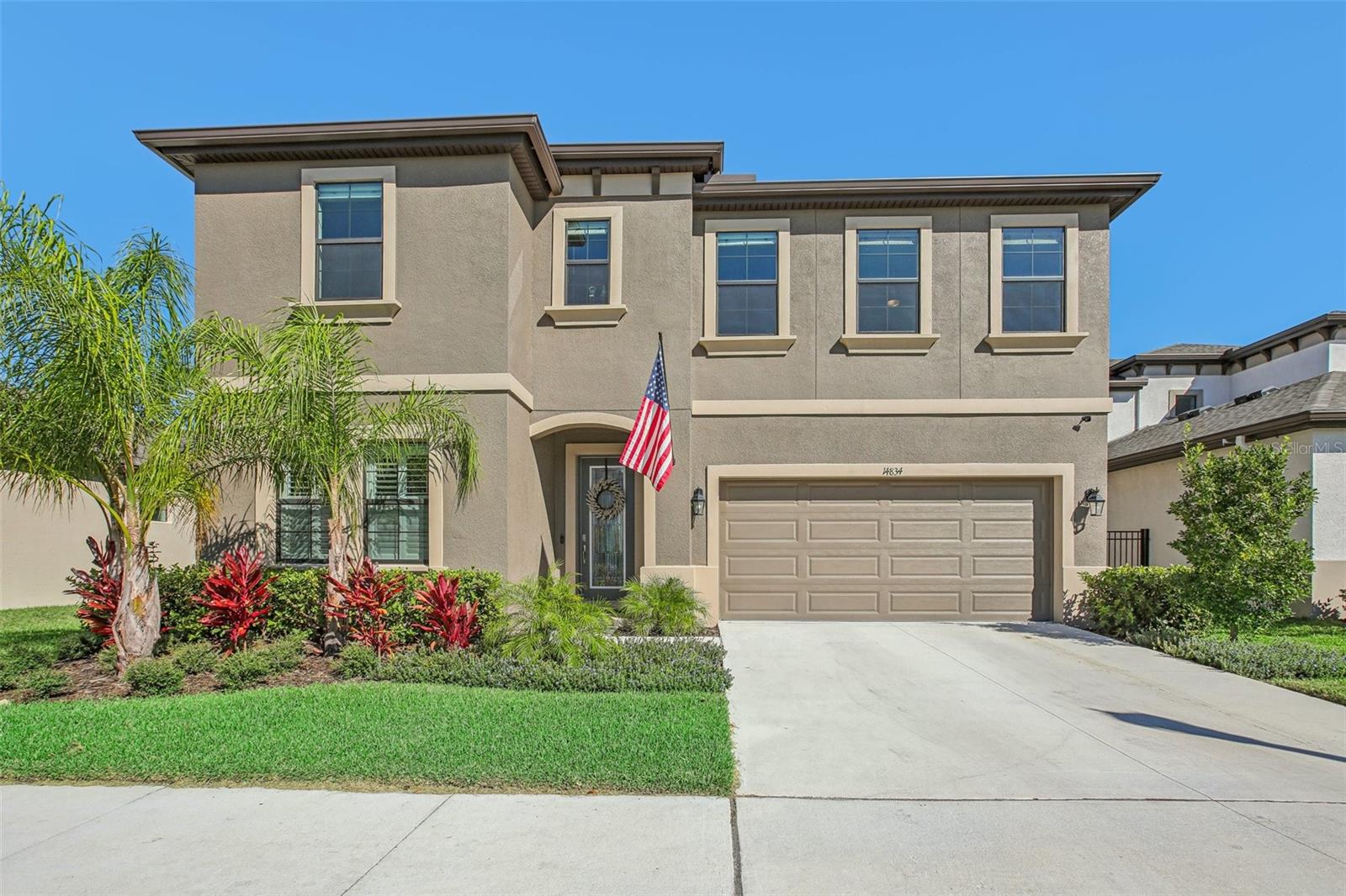 WELCOME TO THE BEAUTIFUL POOL HOME OF YOUR DREAMS IN HIGHLY SOUGHT AFTER HAWKSTONE IN LITHIA!