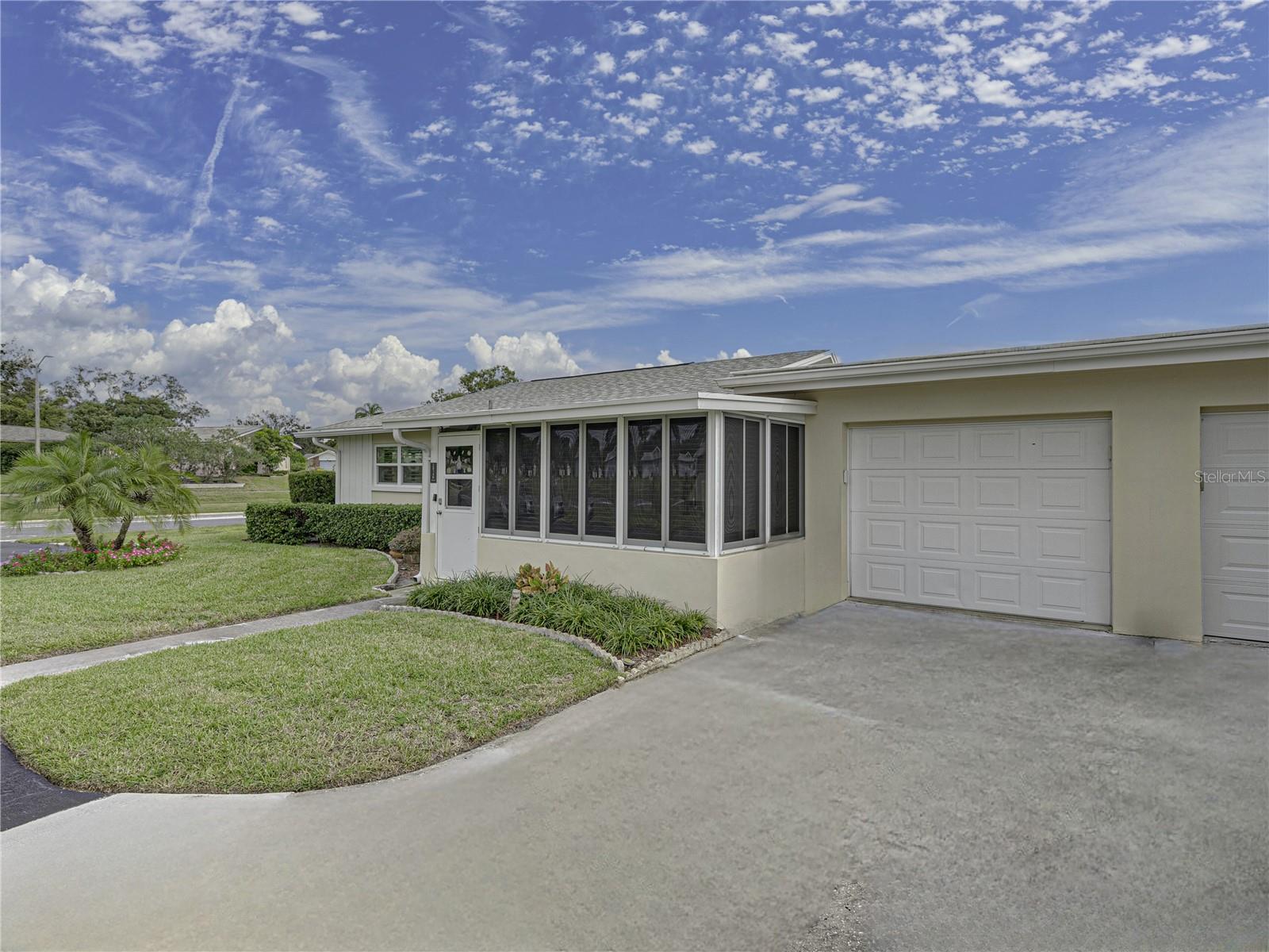 Oversized garage with plenty of room to enter & exit~