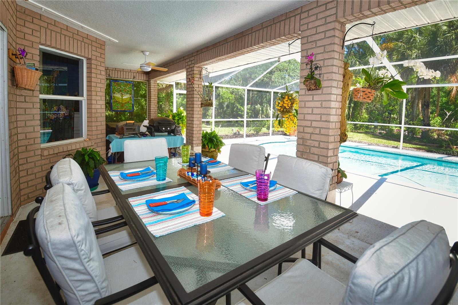 Alfresco Dining with Pool and Garden View