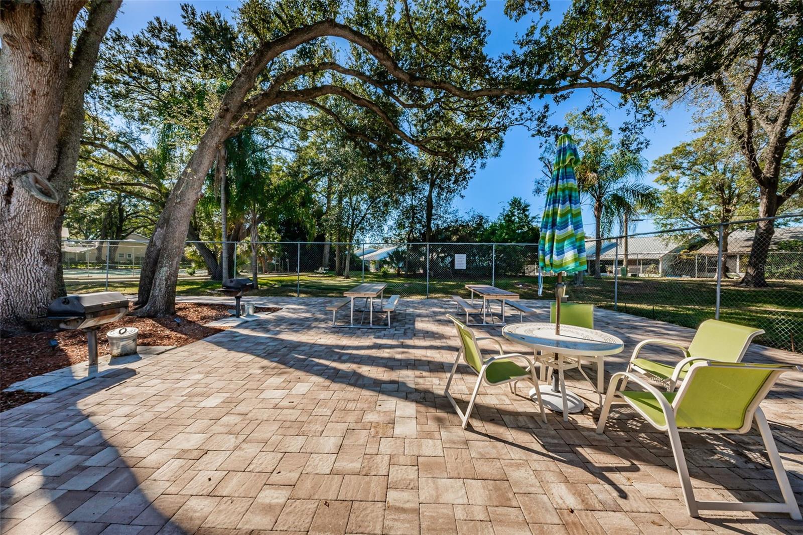 Picnic & grilling area