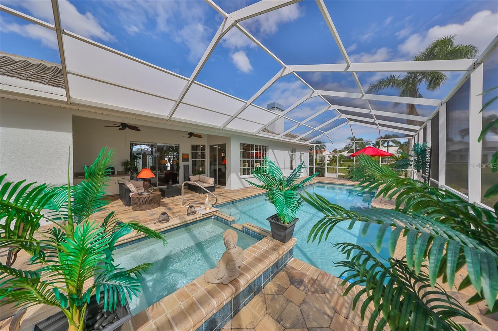 Rear Lanai Lap Pool & Spa w/ Custom Pavers