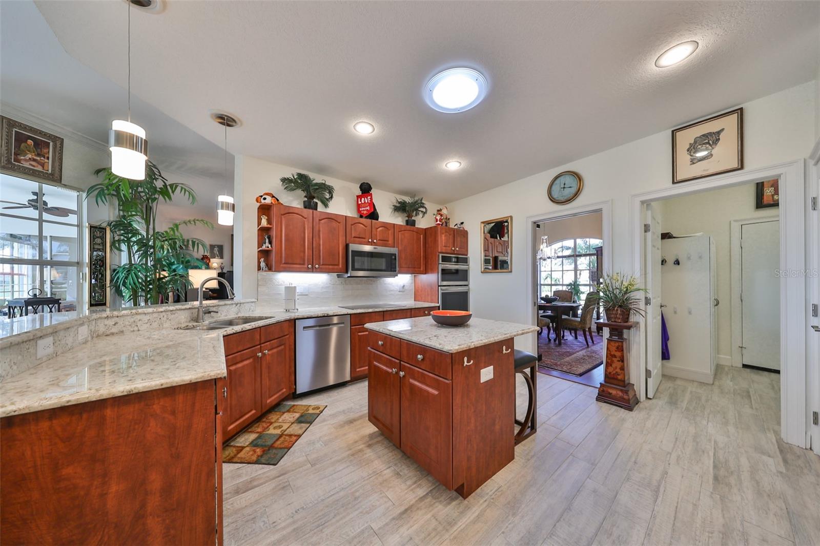 Chefs Kitchen Granite Countertops, Subway Style Backsplash, New Stainless Steel Appliances