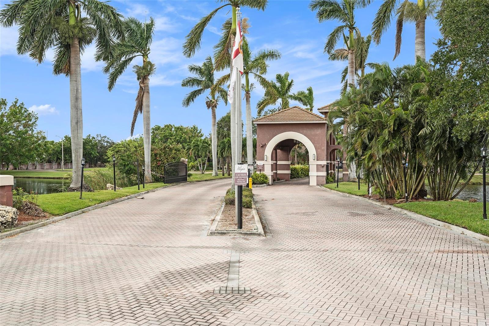 Gated community conveniently located near downtown St. Petersburg and south Tampa