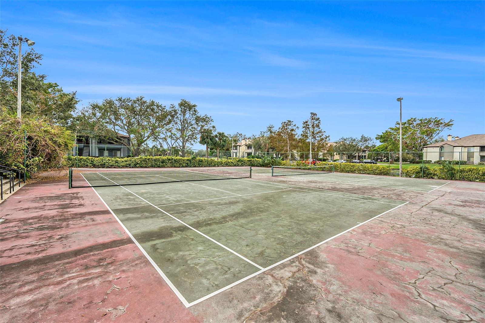 Enjoy access to two heated pools, two hot tubs, a sauna, a fitness center, a clubhouse with a full kitchen, a business center with free Wi-Fi, barbecue and picnic areas, dog parks, tennis, racquetball, basketball, and volleyball courts.