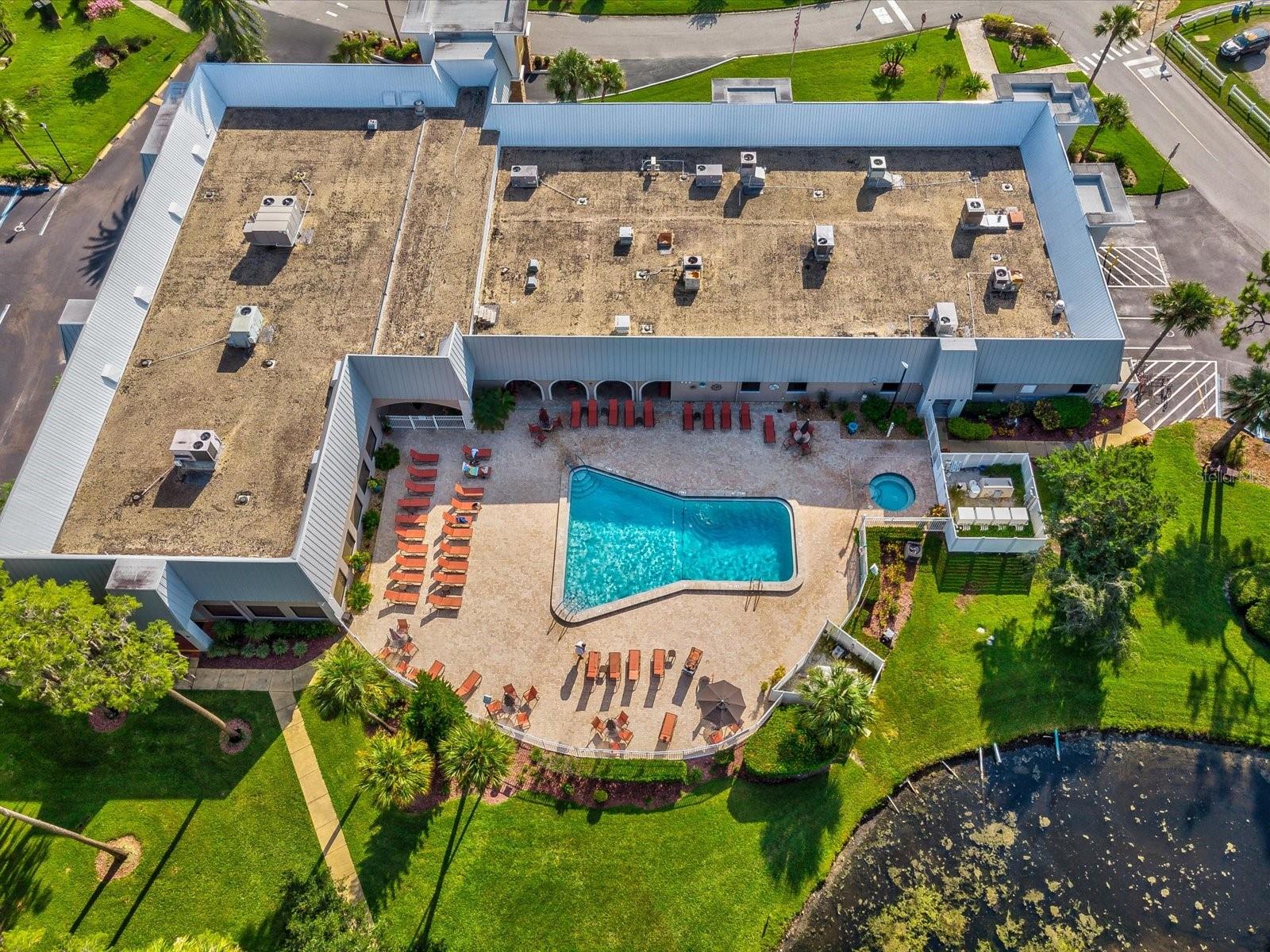 Clubhouse, pool and hot tub