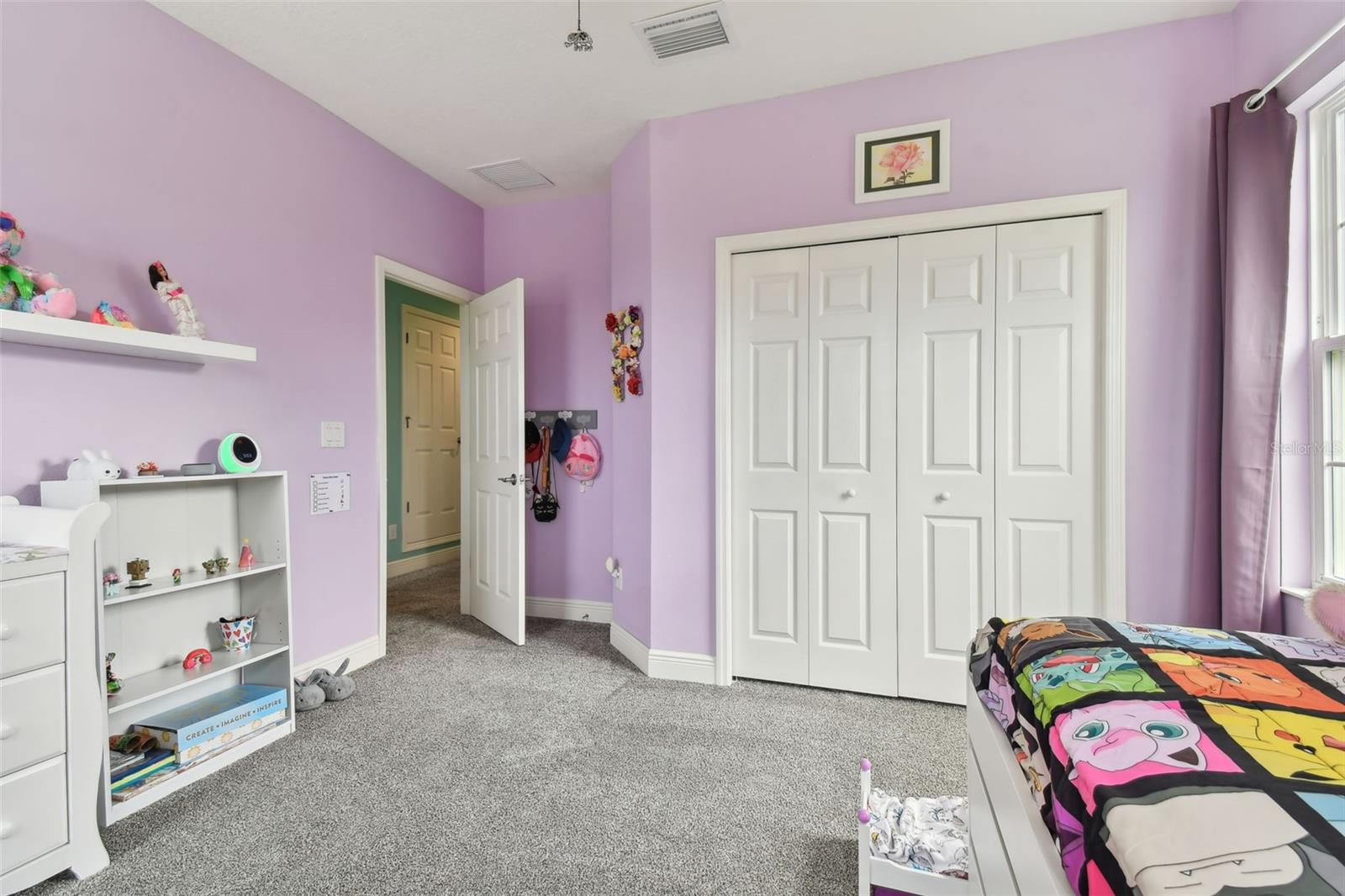 Guest Bedroom #4(upstairs at front)